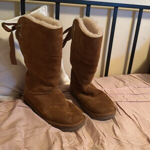 Kookaburra by UGG mid calf boots